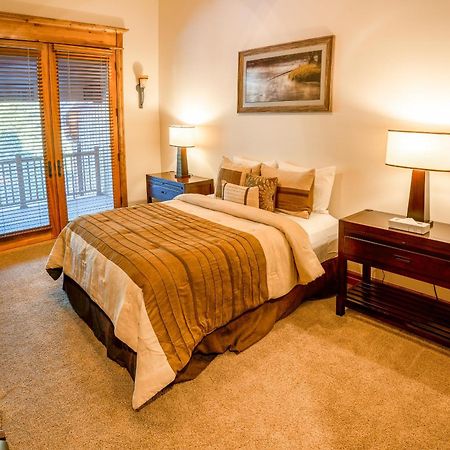 Silver Aspen - Five Bedroom Loft Luxury Townhome Hotel Room 솔리튜드 외부 사진
